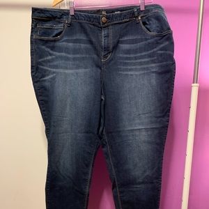 1822 “Adrianna” Plus sz 24 Skinny Jean